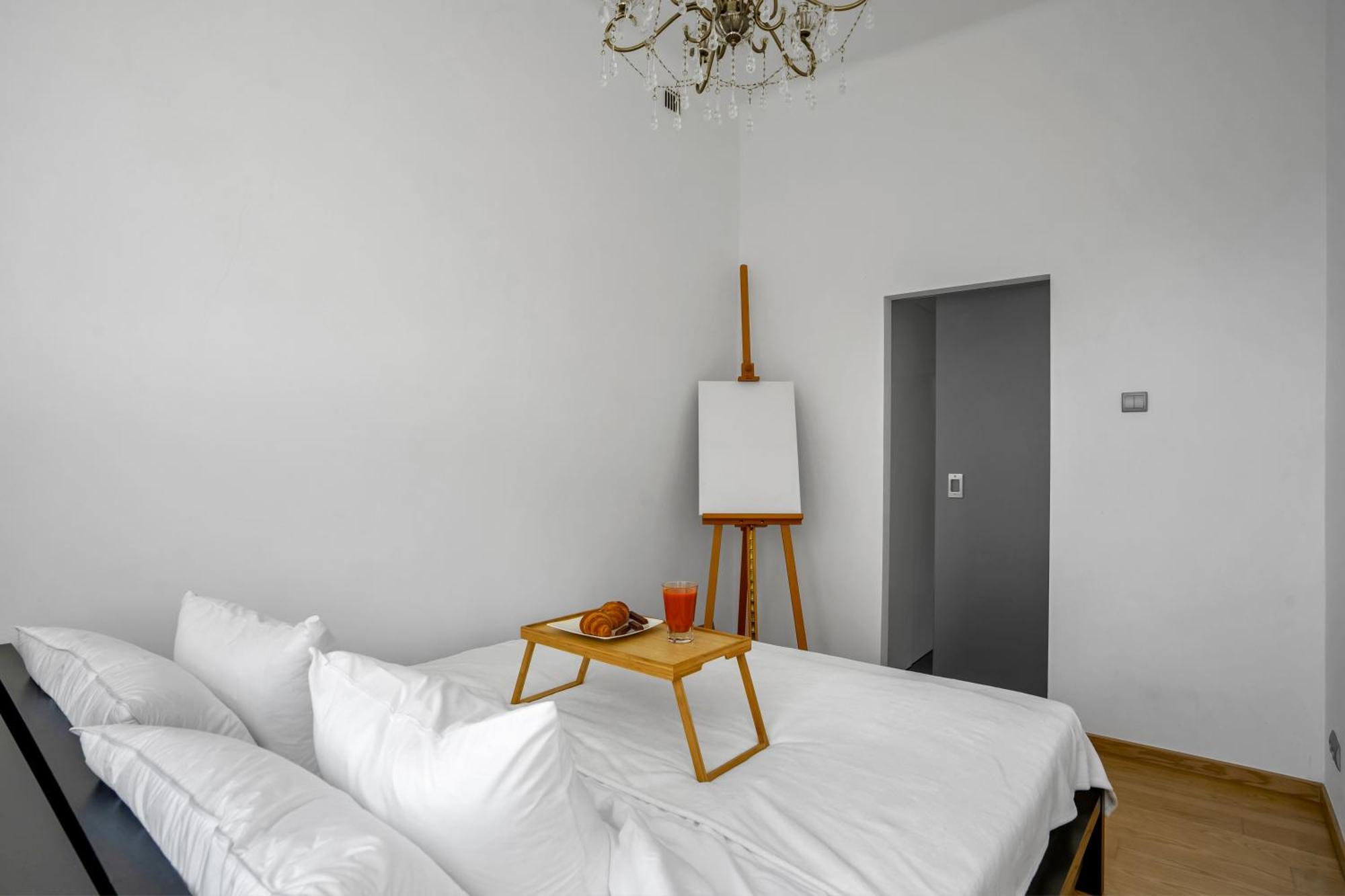 Warsaw Castle Apartments - Prime Location, Historic City Center, Castle View, Fast Internet - By Rentujemy Eksteriør billede