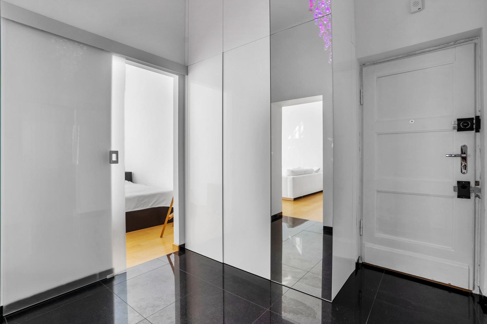Warsaw Castle Apartments - Prime Location, Historic City Center, Castle View, Fast Internet - By Rentujemy Eksteriør billede